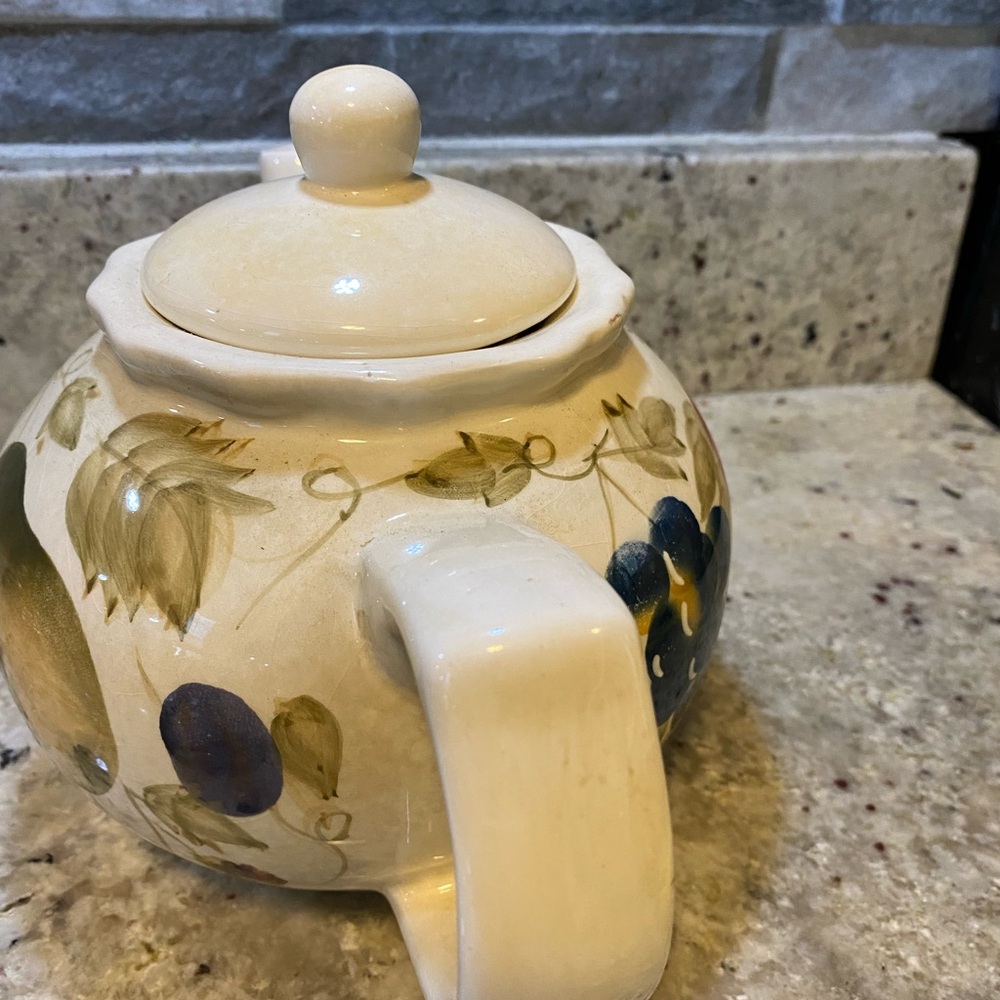 Nantucket fall themed teapot - Picture 2 of 4